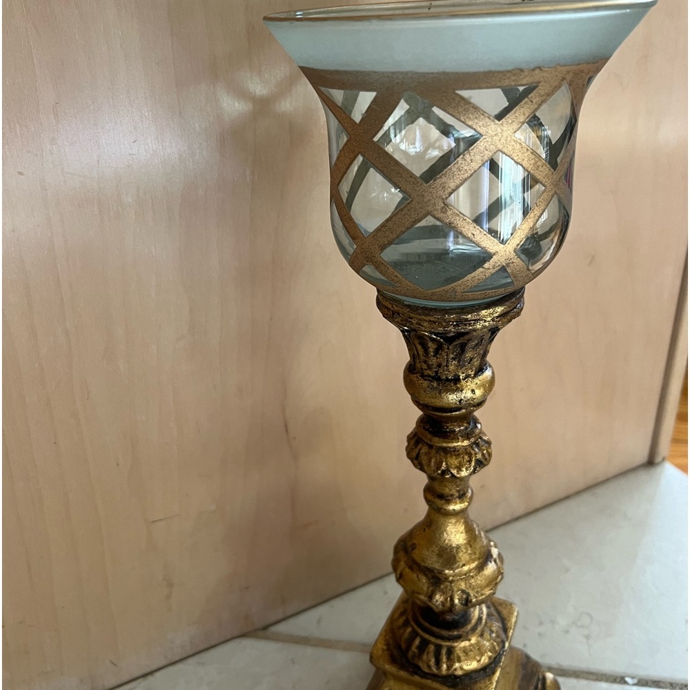 Candle Holder - Single - Wood, Glass and Gold Tone. Vintage. Simply Amazing🤩